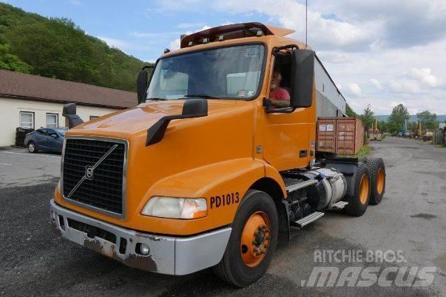 Volvo VNM64T Шасси с кабиной