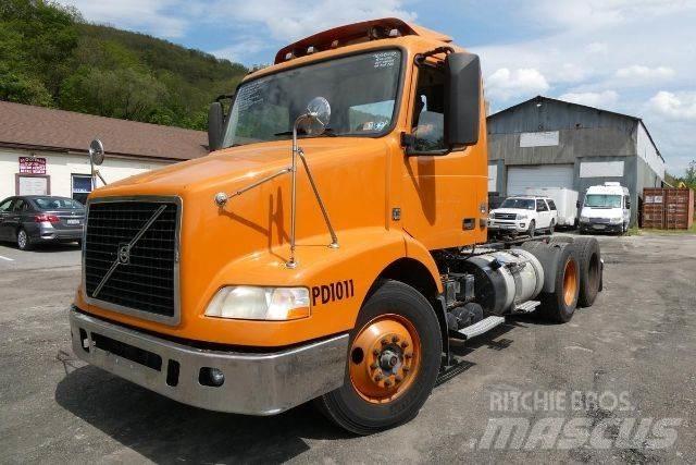 Volvo VNM64T Шасси с кабиной