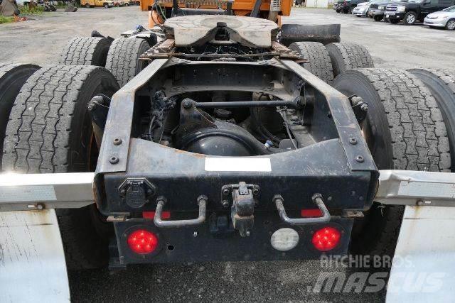 Volvo VNM64T Шасси с кабиной