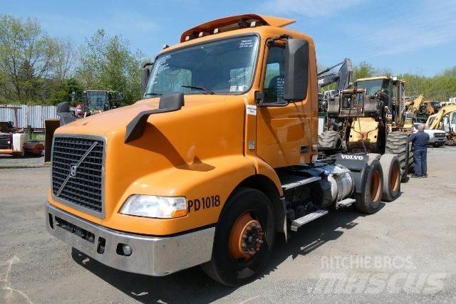 Volvo VNM64T Шасси с кабиной