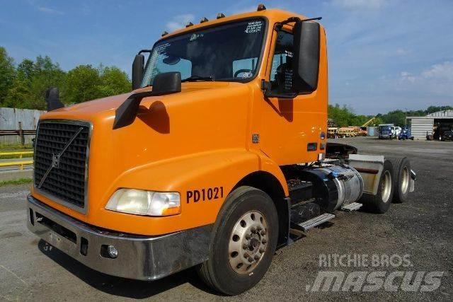 Volvo VNM64T Шасси с кабиной