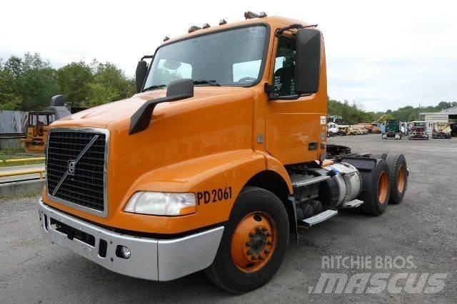 Volvo VNM64T Шасси с кабиной