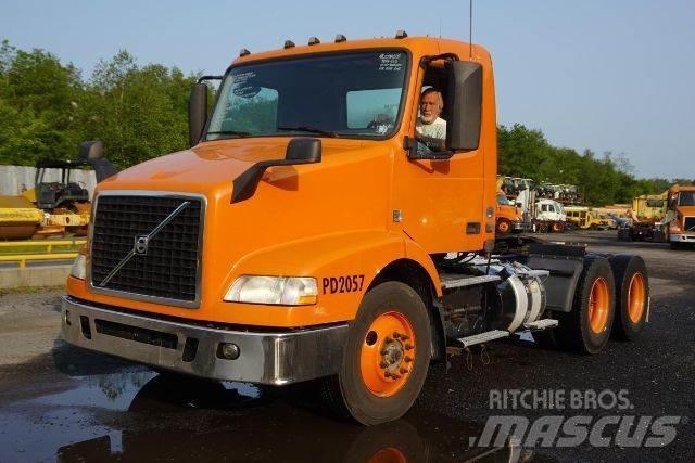 Volvo VNM64T Шасси с кабиной