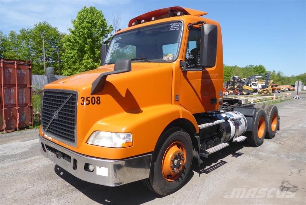 Volvo VNM64T Шасси с кабиной