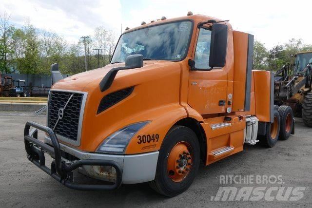 Volvo VNR64T300 Шасси с кабиной