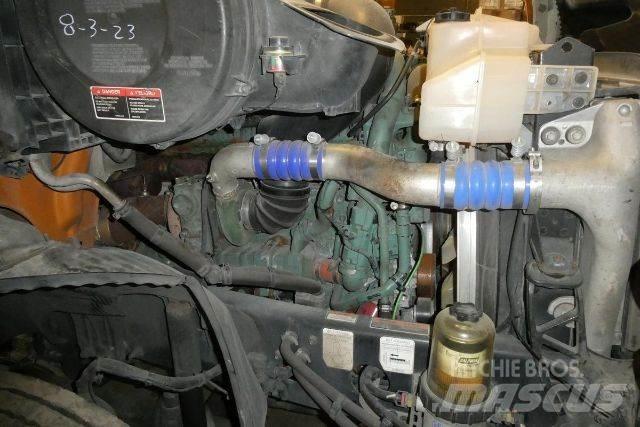 Volvo VNR64T300 Шасси с кабиной