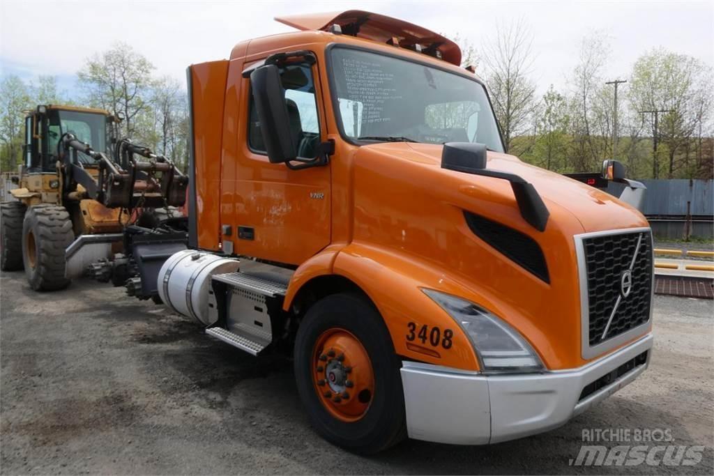 Volvo VNR64T300 Шасси с кабиной