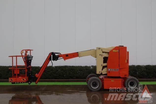 JLG E300AJP Коленчатые подъемники