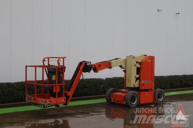 JLG E300AJP Коленчатые подъемники