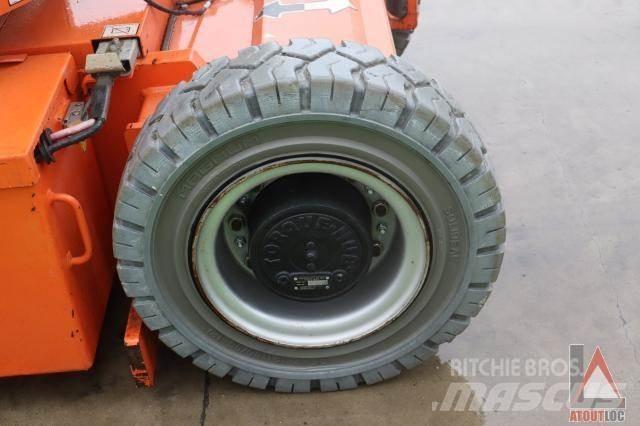JLG E300AJP Коленчатые подъемники