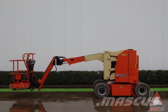 JLG E300AJP Коленчатые подъемники