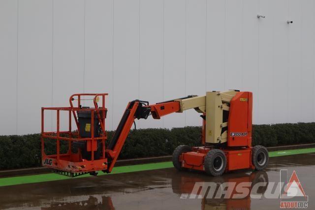 JLG E300AJP Коленчатые подъемники