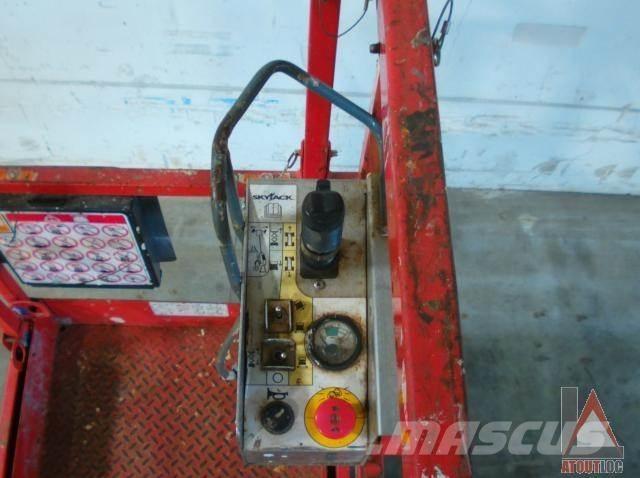 SkyJack SJ3219 Коленчатые подъемники