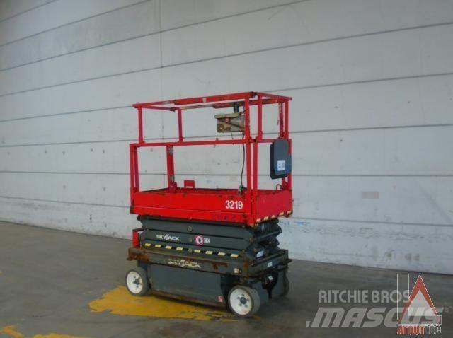 SkyJack SJ3219 Коленчатые подъемники