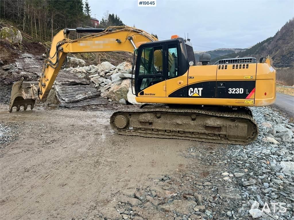 CAT 323D Гусеничные экскаваторы