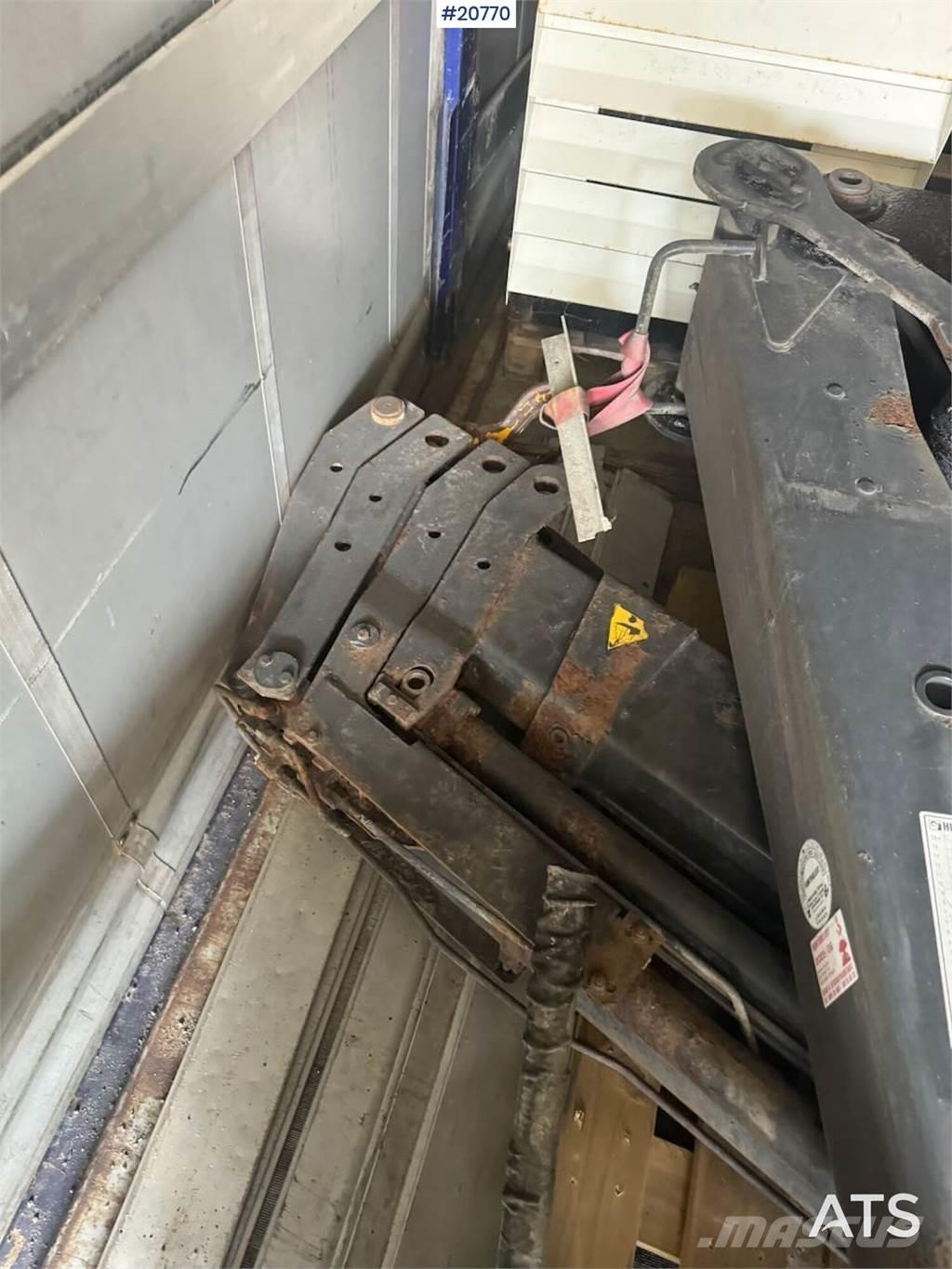 Hiab 125-4 Crane Другие погрузочные устройства