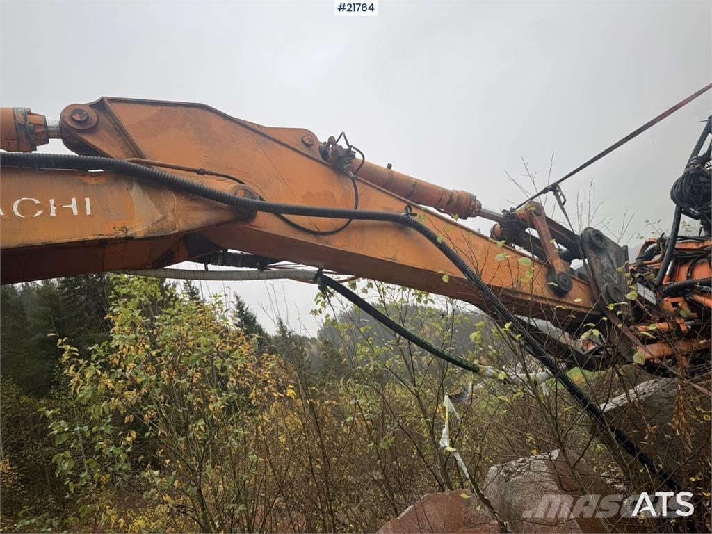 Hitachi FH 220 LC Гусеничные экскаваторы