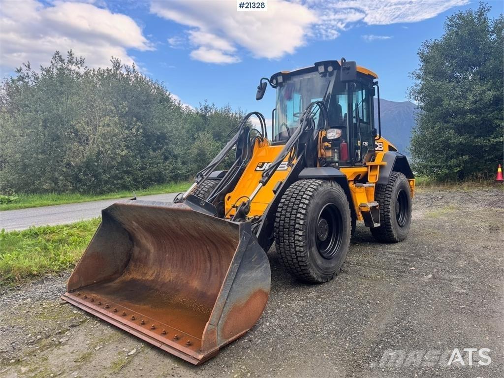 JCB 413K Фронтальные погрузчики