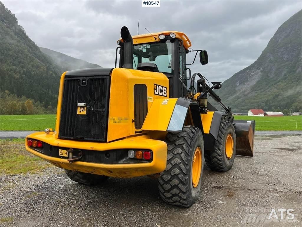 JCB 437HT Фронтальные погрузчики