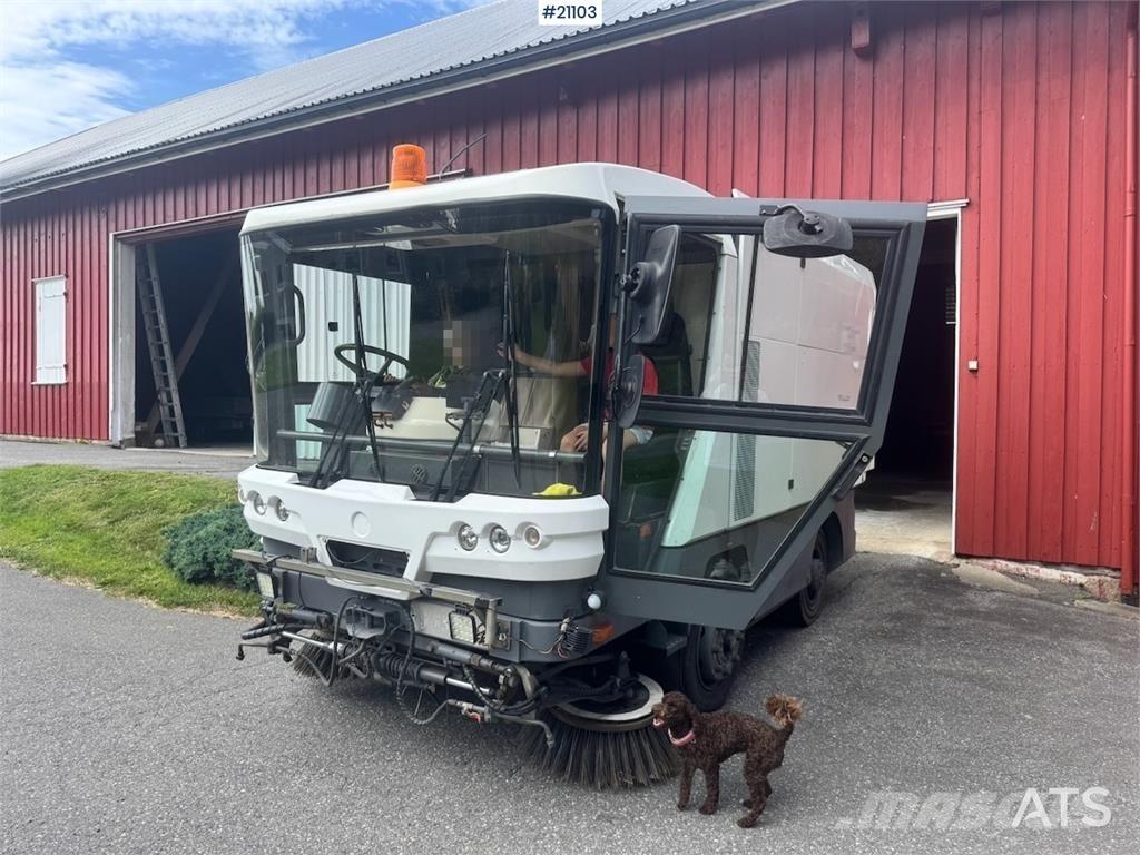Ravo 540 Sweeper. Уборочные машины