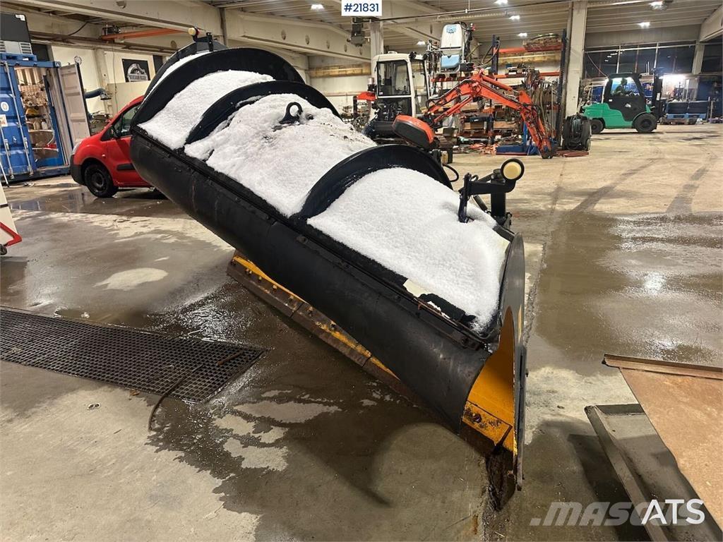 Tellefsdal D-plow Строительные плуги