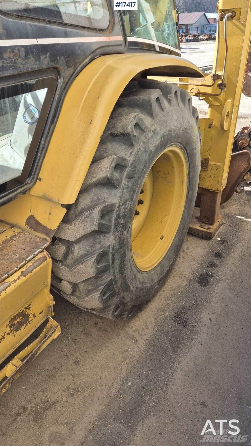 CAT 428D Экскаваторы-погрузчики