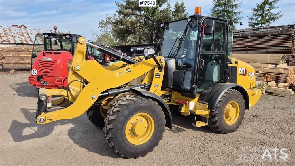 CAT 906M Фронтальные погрузчики