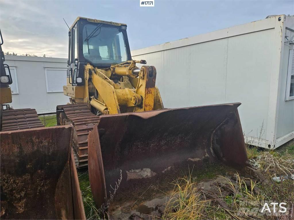 CAT 963C Гусеничные фронтальные погрузчики