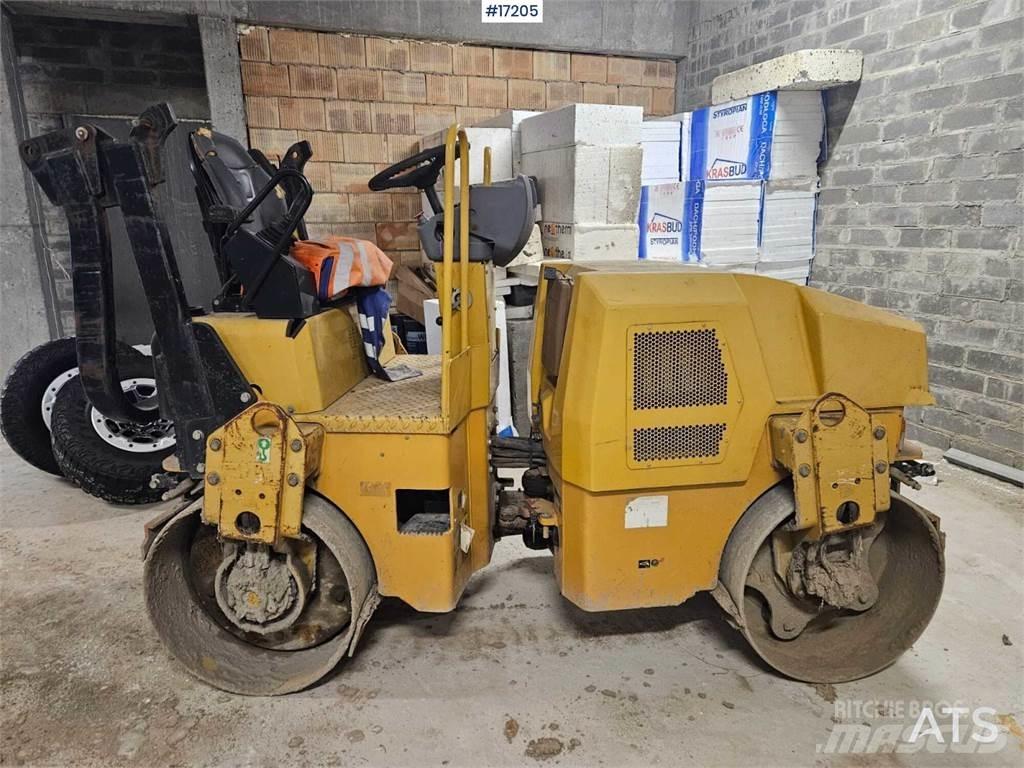 CAT CB24 Катки тротуарные