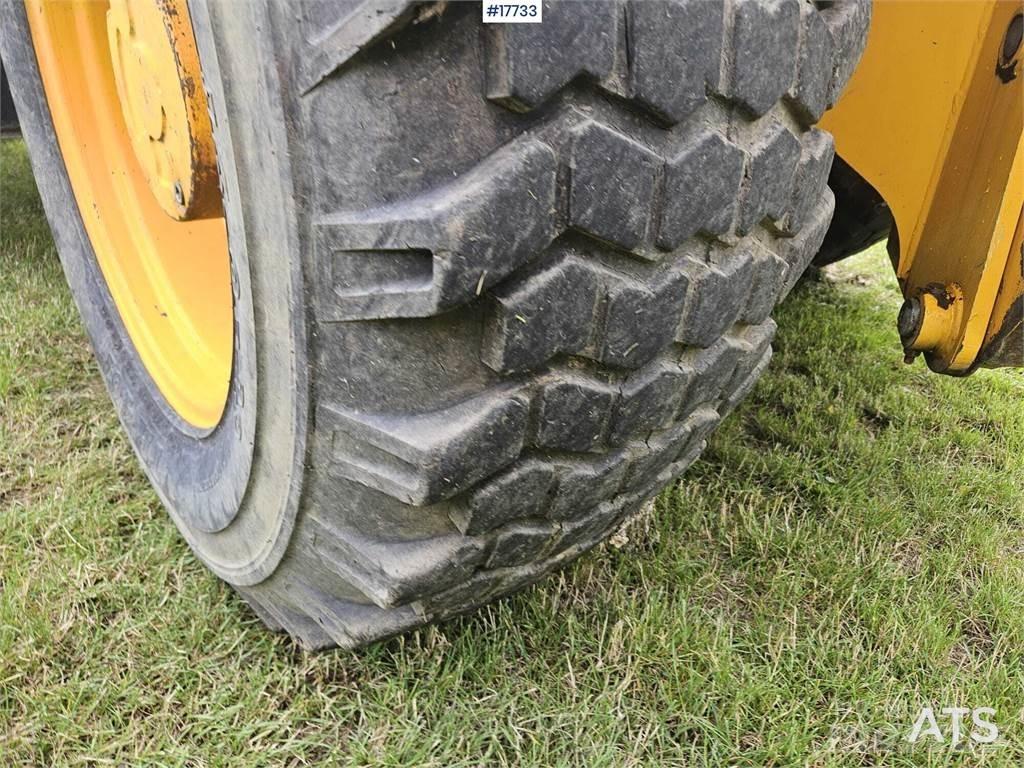 JCB 4CX Экскаваторы-погрузчики