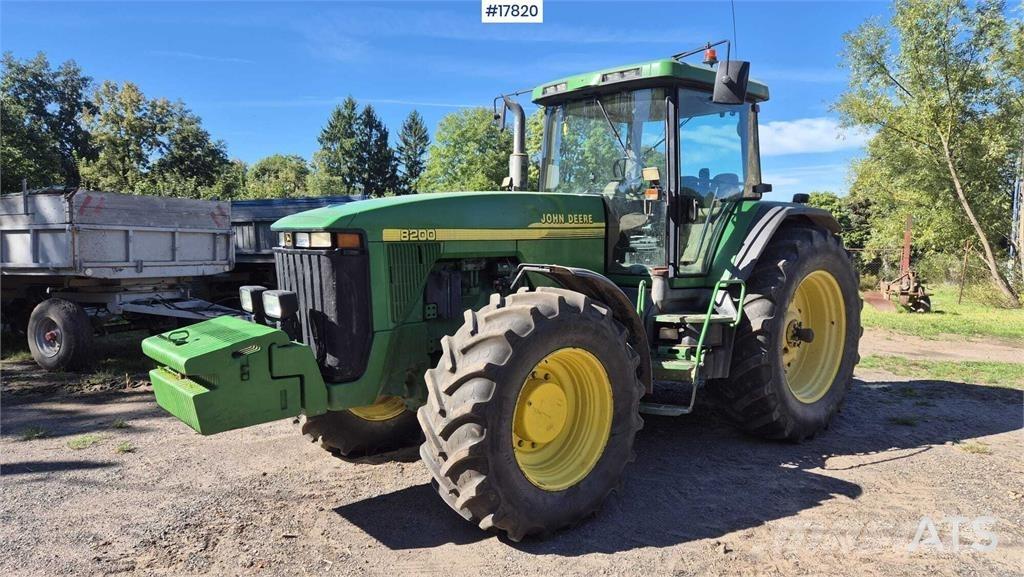 John Deere 8200 Трактора