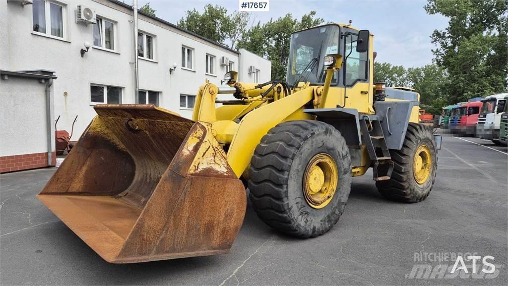 Komatsu WA420-3H Фронтальные погрузчики