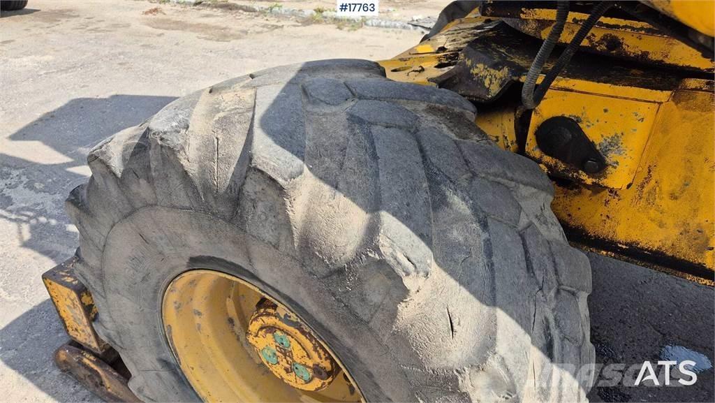 Mecalac 12MX Колёсные экскаваторы