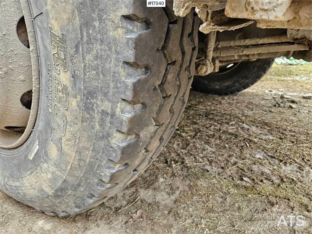 Volvo 420 8x4 Грузовики-Самосвалы