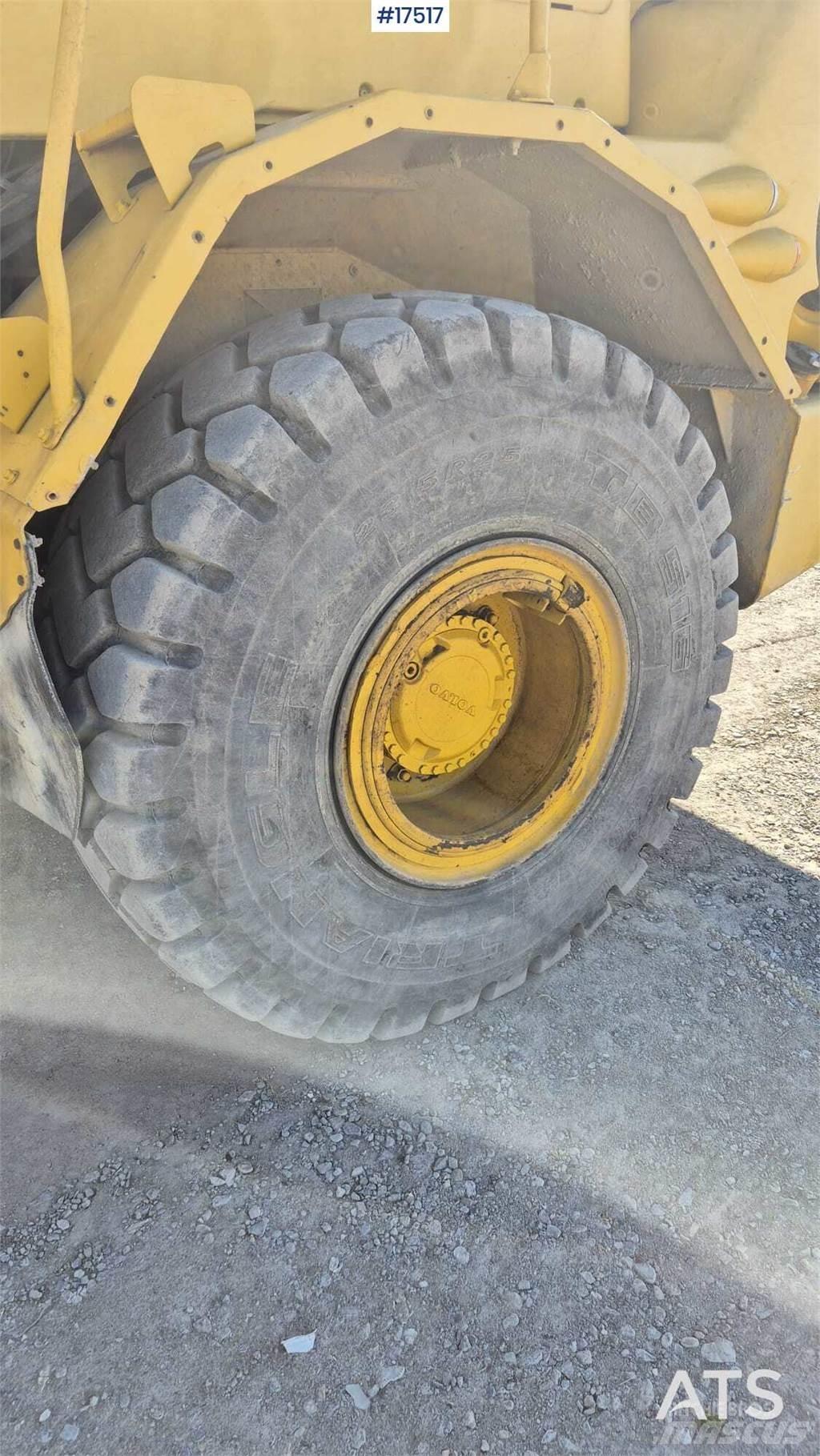 Volvo A25D Шарнирно-сочленённые самосвалы