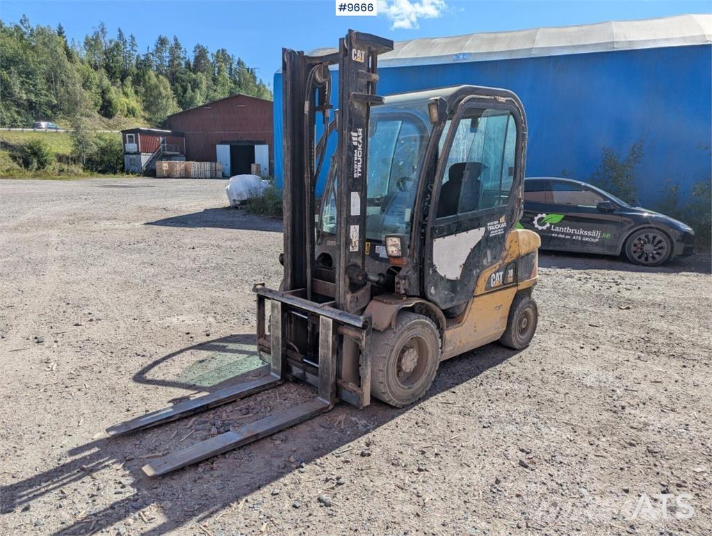 CAT DP30N Дизельные погрузчики