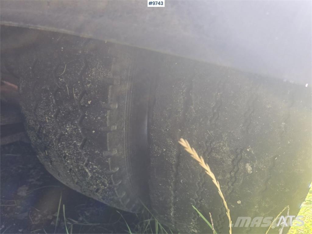 Ekeri L-3 Полуприцепы-Фургоны