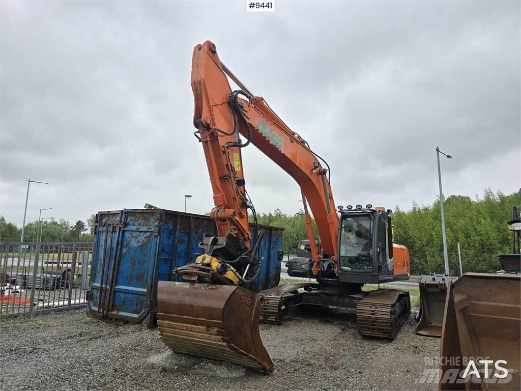 Hitachi ZX 250 LC-3 Гусеничные экскаваторы