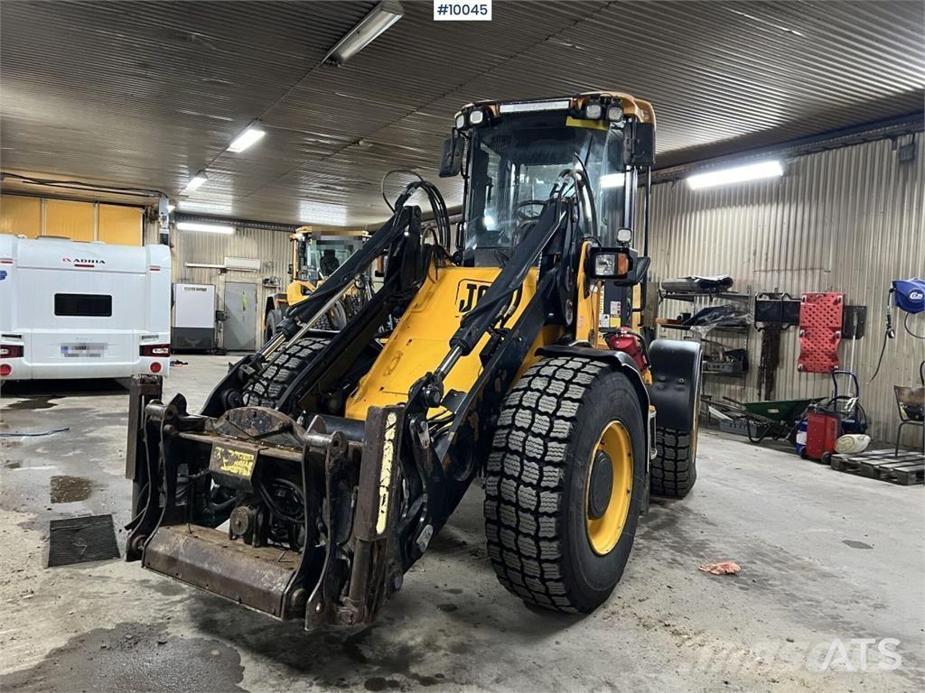 JCB 416 HT Фронтальные погрузчики