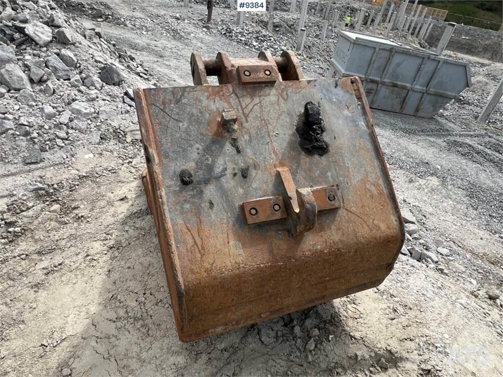 Komatsu PC210LC-8 Гусеничные экскаваторы