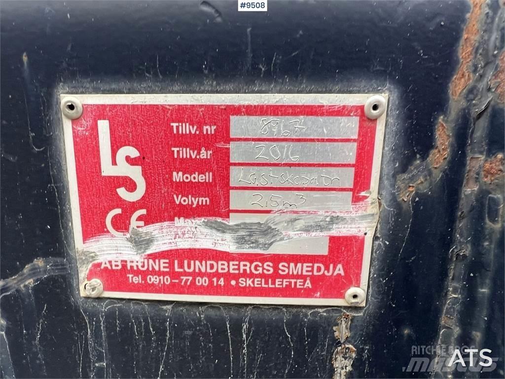 LS okänd Ковши