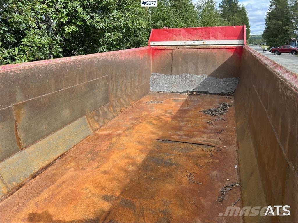 RKP -3-10.5/8.4-SOKI Самосвальные полуприцепы