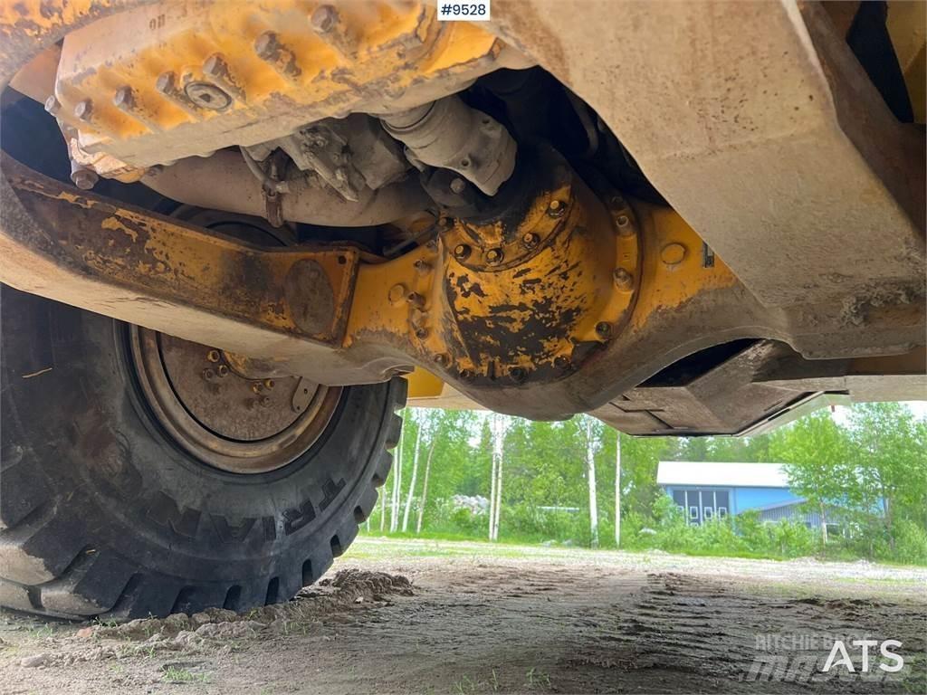 Volvo A25D Шарнирно-сочленённые самосвалы