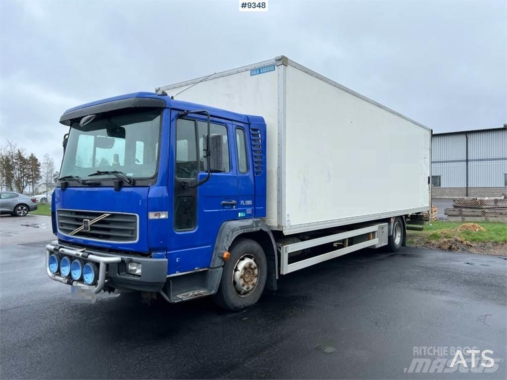 Volvo FL6 4X2 Грузовики-Фургоны