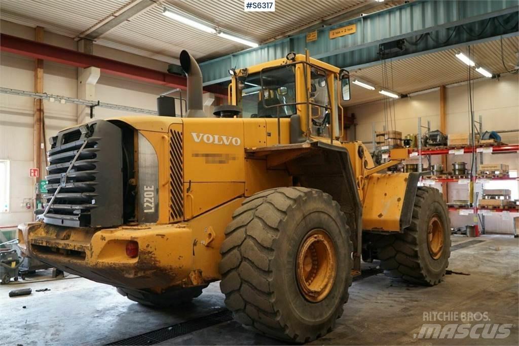 Volvo L220E Фронтальные погрузчики