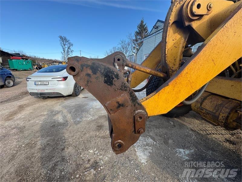 CAT 938G Фронтальные погрузчики