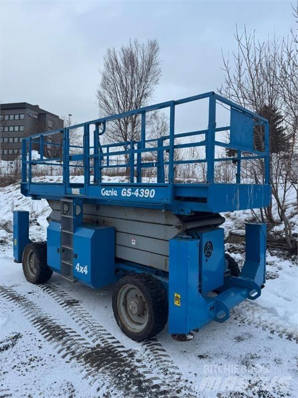 Genie 4390 Ножничные подъемники