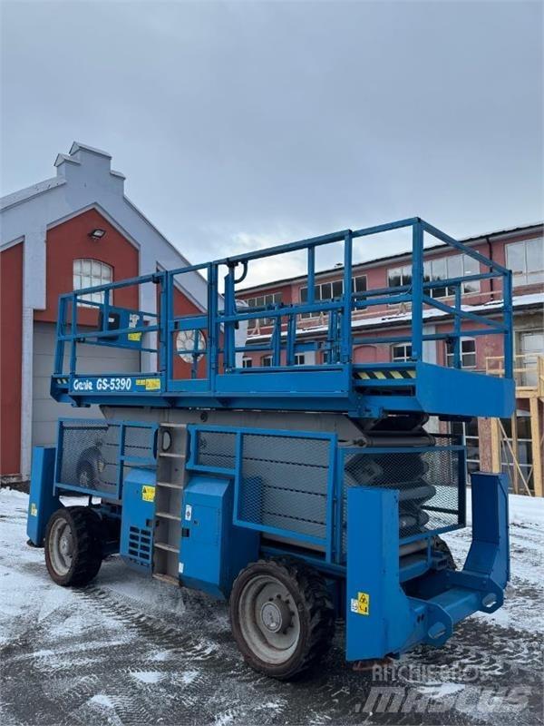 Genie 5390 Ножничные подъемники