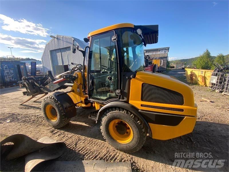 JCB 407 Фронтальные погрузчики
