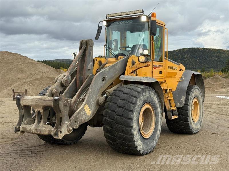 Volvo L120E Фронтальные погрузчики